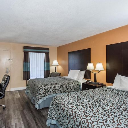 Days Inn By Wyndham Sarasota Bay Exteriér fotografie