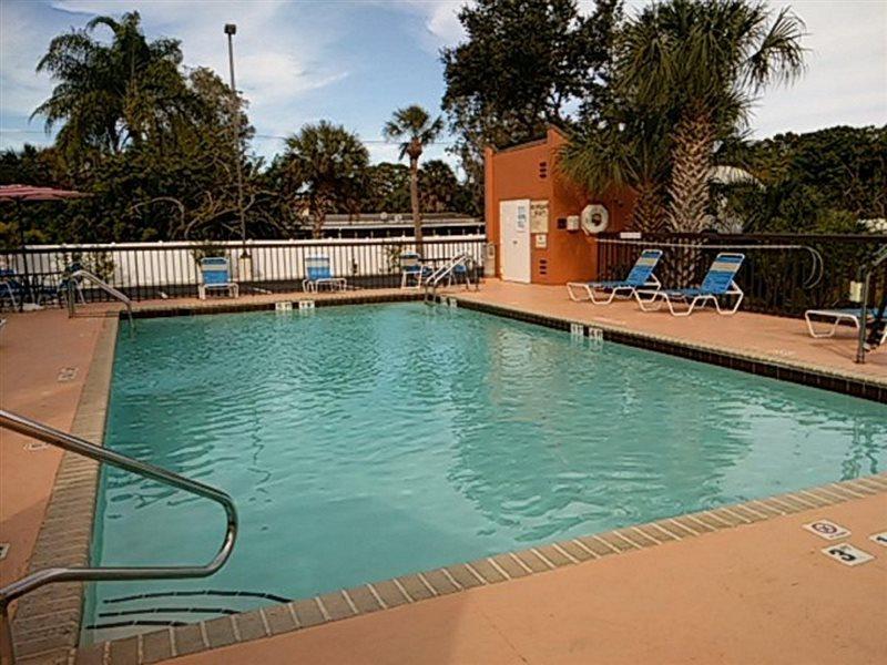 Days Inn By Wyndham Sarasota Bay Exteriér fotografie