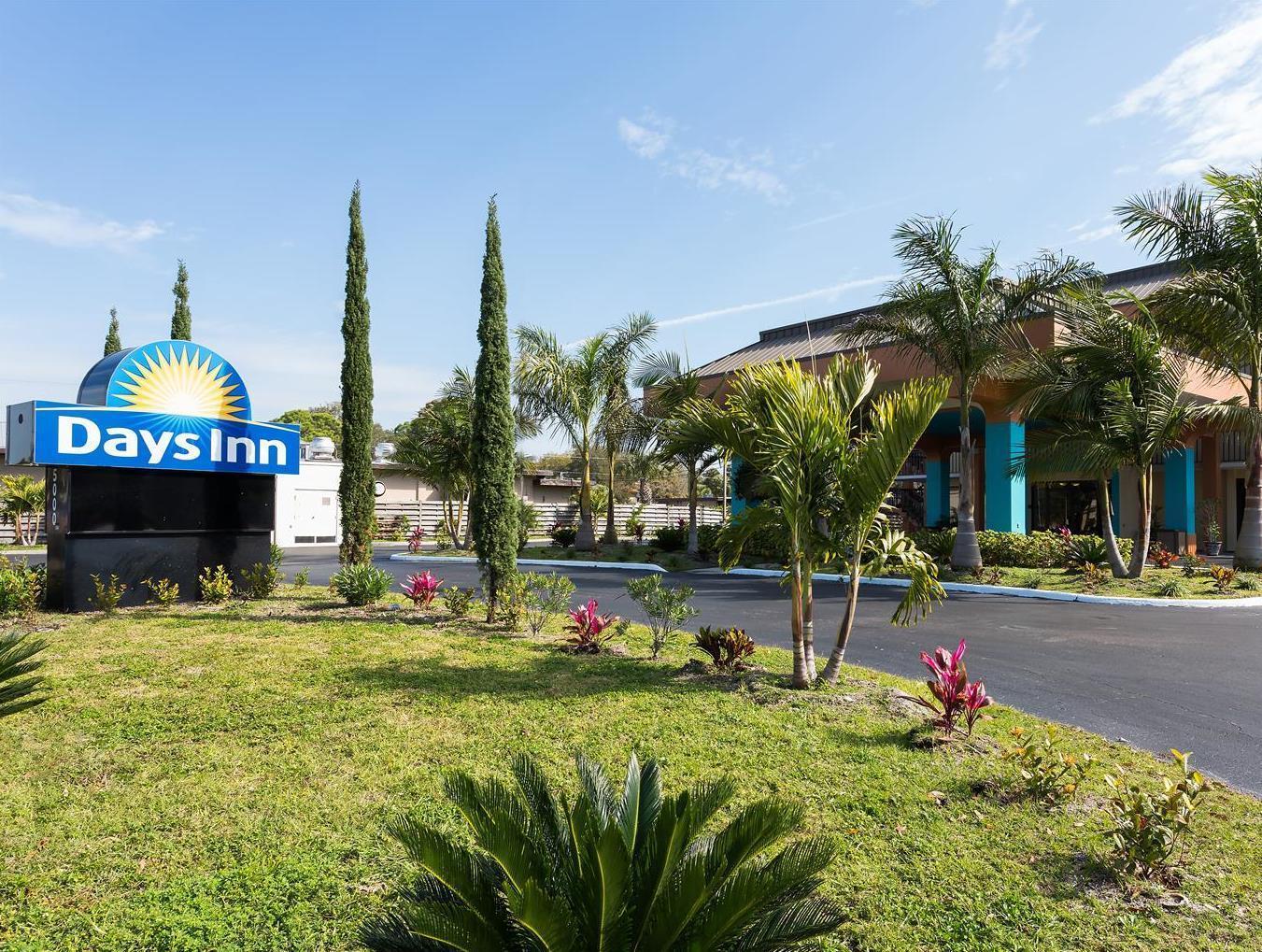 Days Inn By Wyndham Sarasota Bay Exteriér fotografie