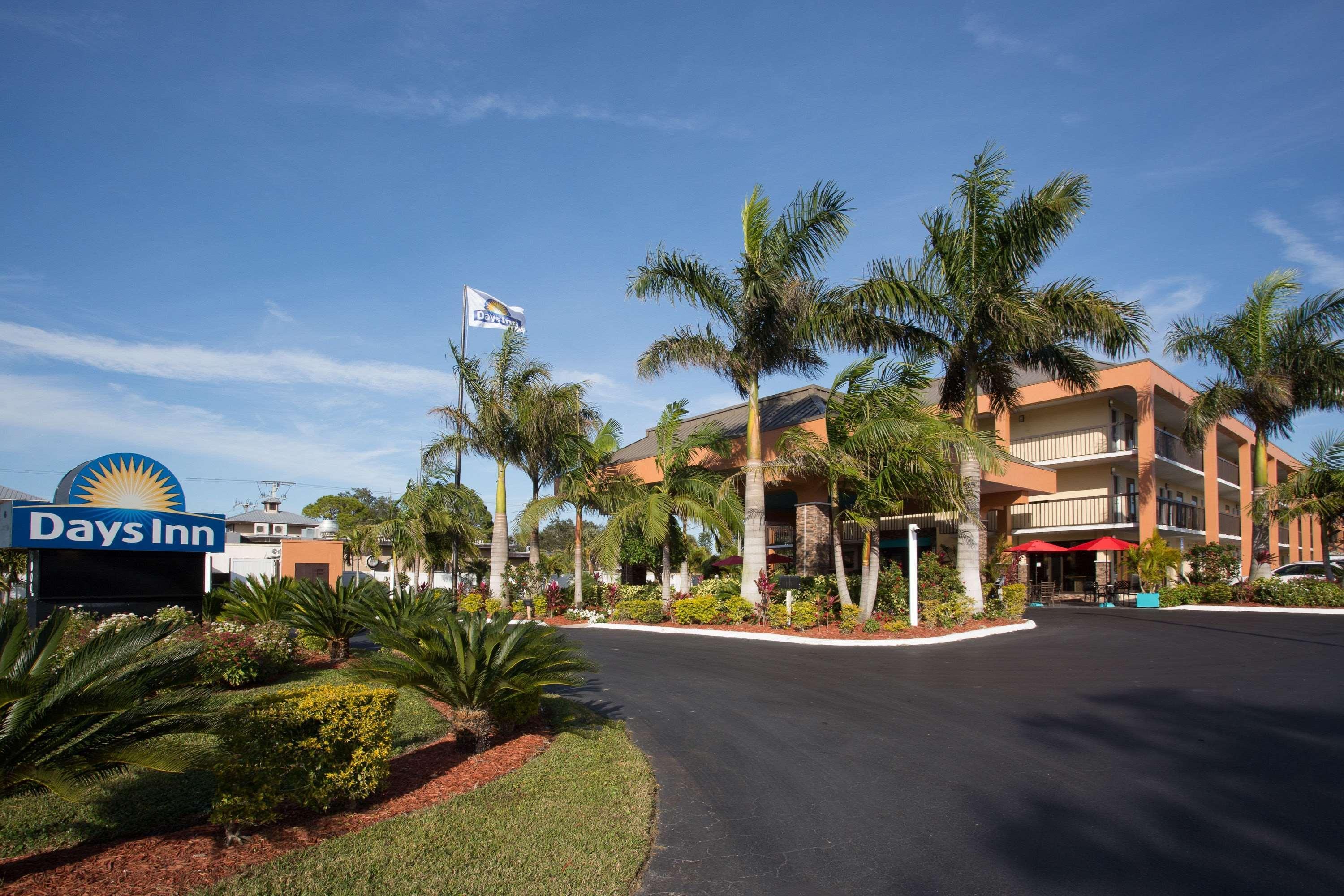 Days Inn By Wyndham Sarasota Bay Exteriér fotografie