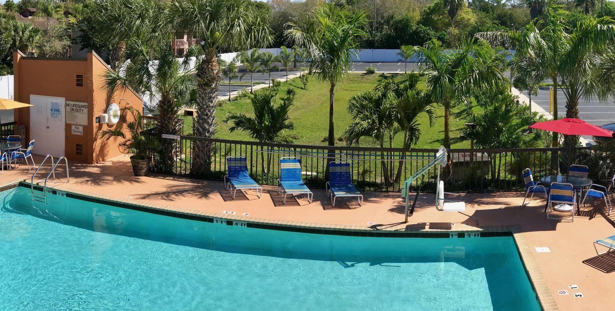 Days Inn By Wyndham Sarasota Bay Exteriér fotografie