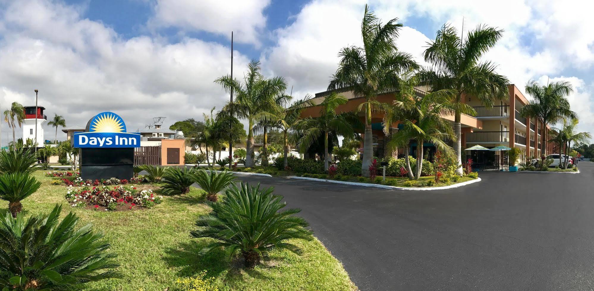 Days Inn By Wyndham Sarasota Bay Exteriér fotografie