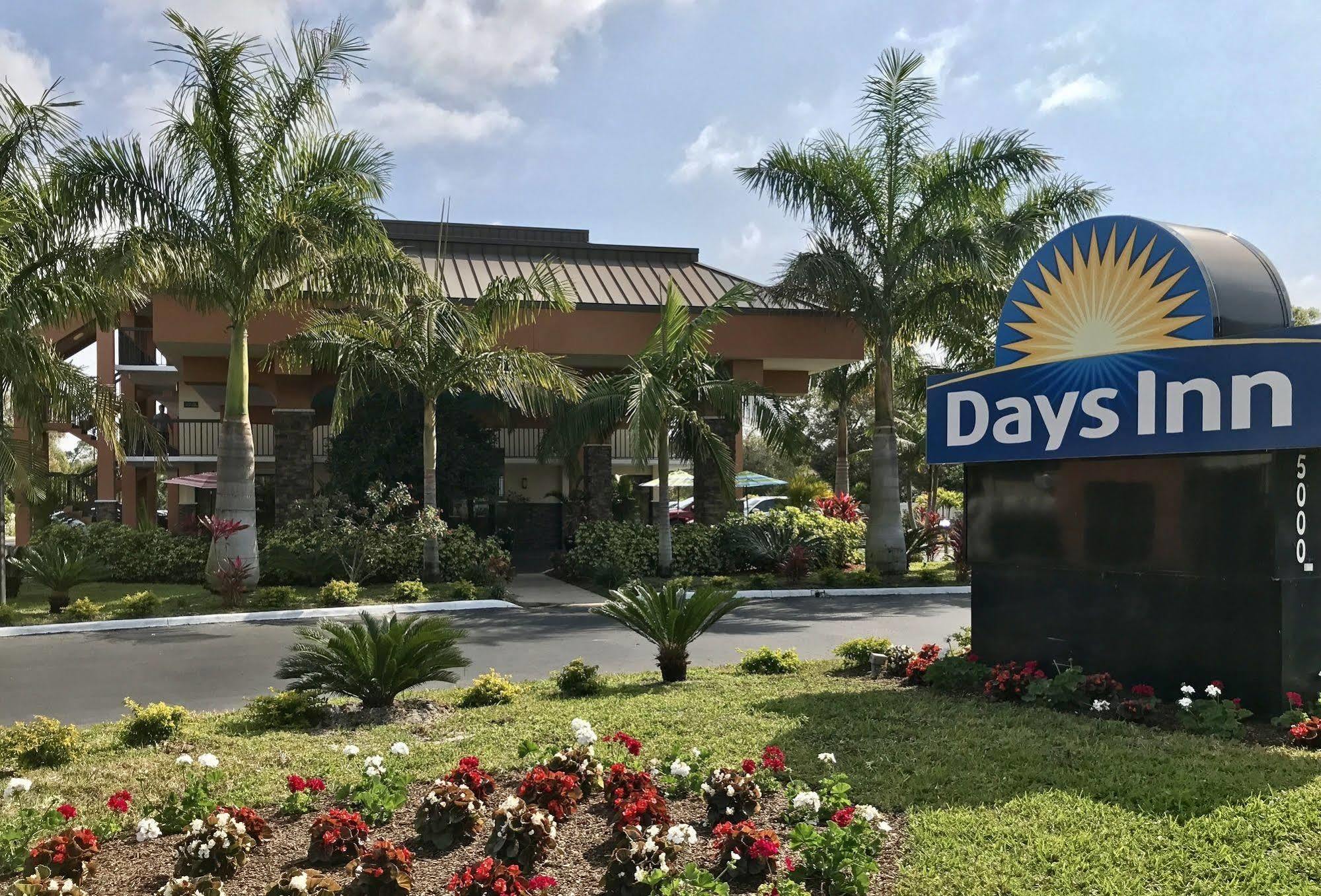 Days Inn By Wyndham Sarasota Bay Exteriér fotografie